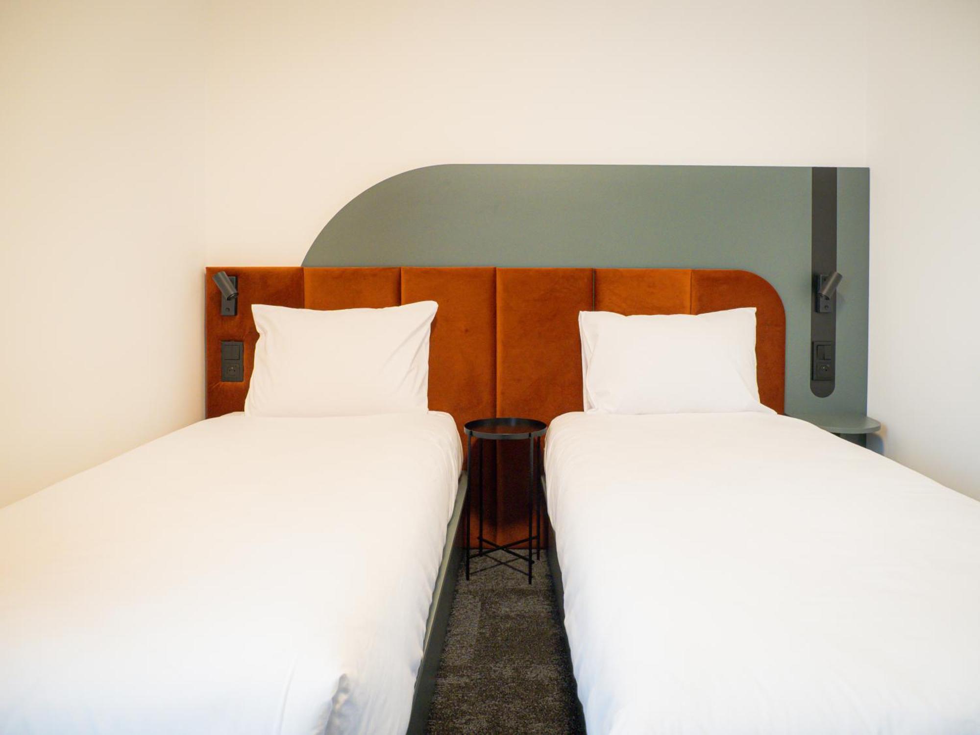 B&B Hotel Leszno Экстерьер фото