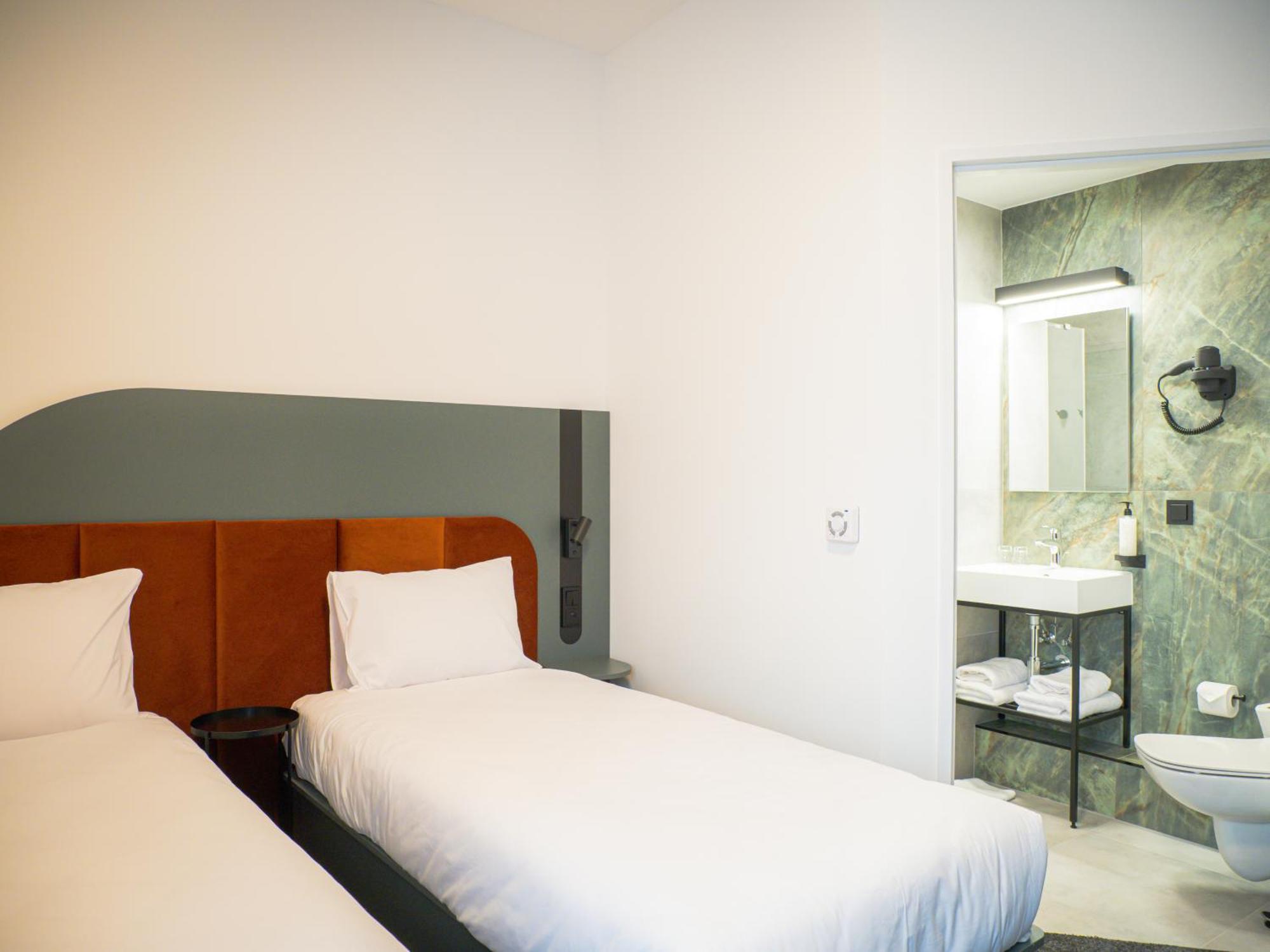 B&B Hotel Leszno Экстерьер фото