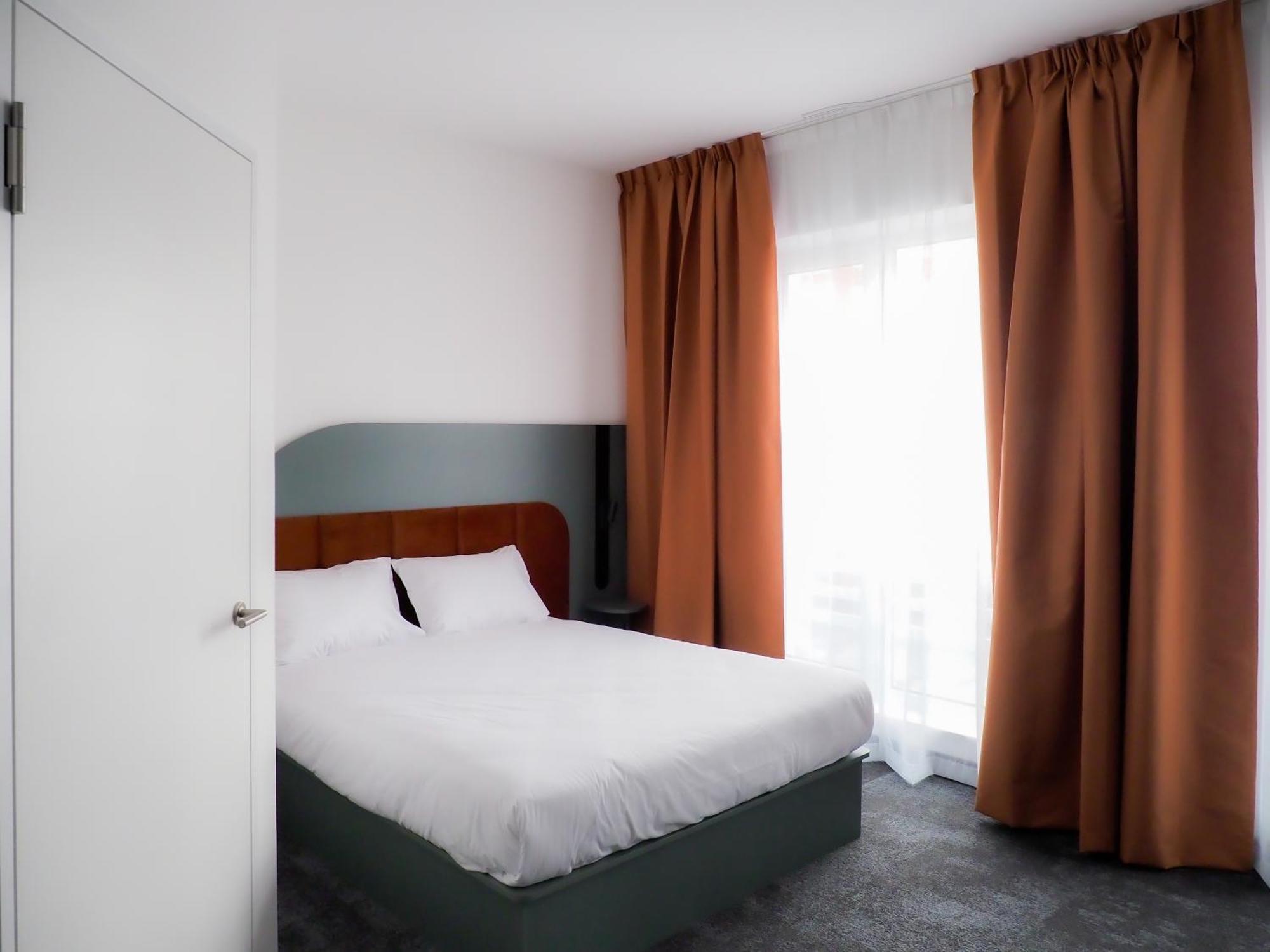 B&B Hotel Leszno Экстерьер фото